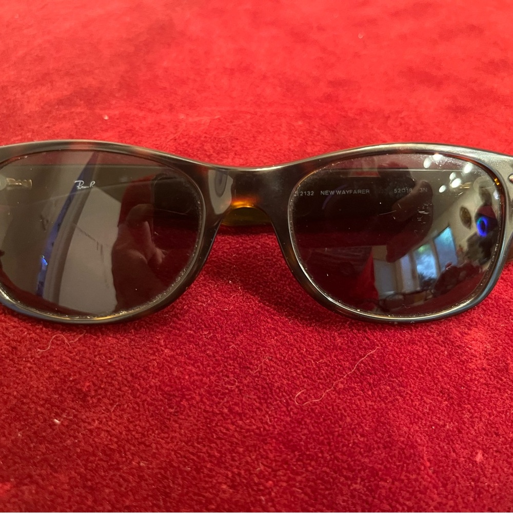 Genuine Ray-Ban Black 2132 “New Wayfarer”Sunglasses
